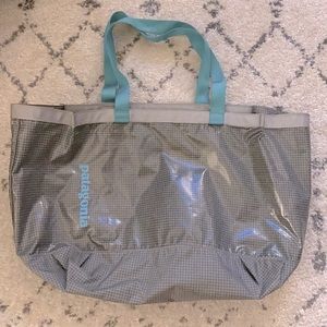 Patagonia Lightweight Black Hole Gear Tote 28L